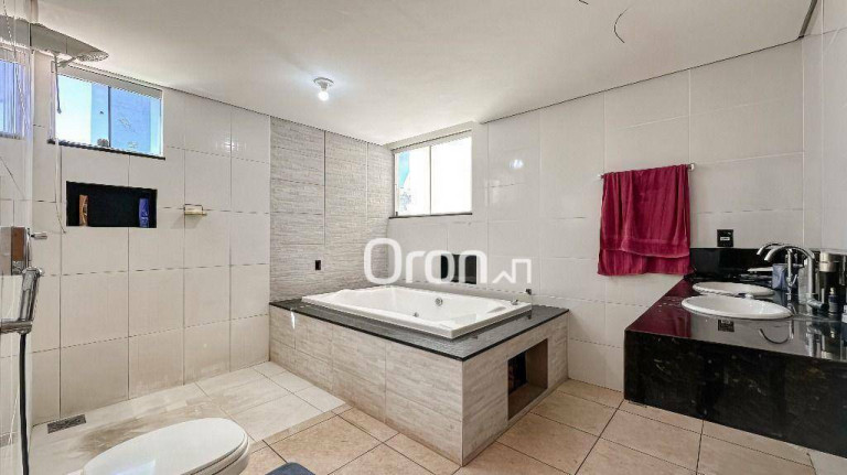 Imagem Sobrado com 5 Quartos à Venda, 317 m² em Setor Bueno - Goiânia