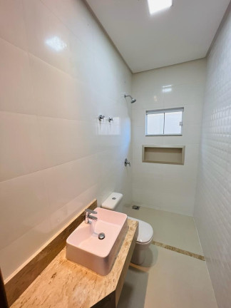 Imagem Casa com 3 Quartos à Venda, 200 m² em Moinho Dos Ventos - Goiânia Imagem Casa com 3 Quartos à Venda, 200 m² em Moinho Dos Ventos - Goiânia