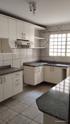 Imagem Sobrado com 3 Quartos à Venda, 363 m² em Vila Carlota - Campo Grande