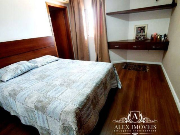 Imagem Casa com 3 Quartos à Venda, em Centro - Limeira Imagem Casa com 3 Quartos à Venda, em Centro - Limeira
