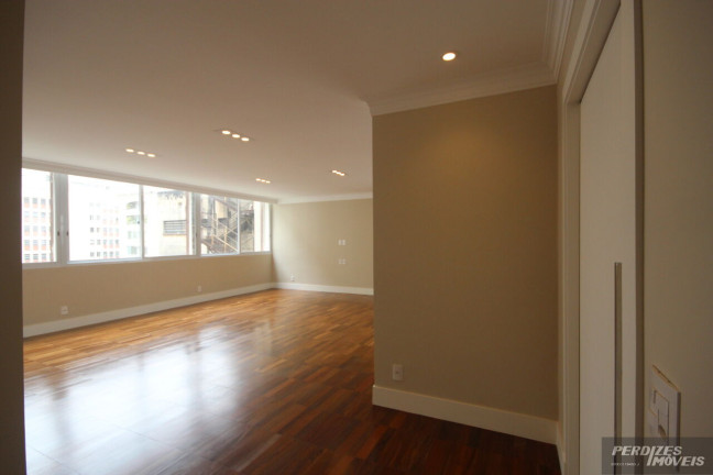 Imagem Apartamento com 3 Quartos à Venda, 210 m² em Santa Cecília - São Paulo Imagem Apartamento com 3 Quartos à Venda, 210 m² em Santa Cecília - São Paulo