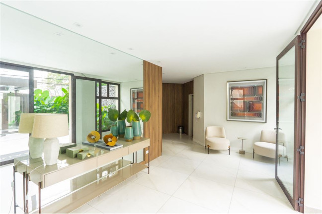 Imagem Apartamento com 3 Quartos à Venda, 210 m² em Moema - São Paulo