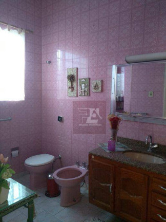 Imagem Casa com 3 Quartos à Venda, 450 m² em Centro - Lorena Imagem Casa com 3 Quartos à Venda, 450 m² em Centro - Lorena