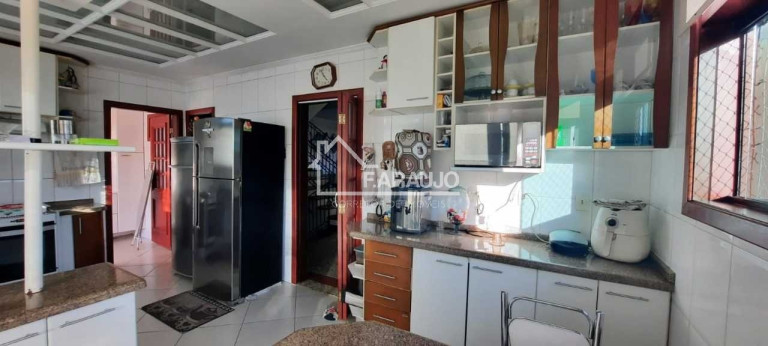 Imagem Sobrado com 3 Quartos à Venda, 367 m² em Vila Carvalho - Sorocaba