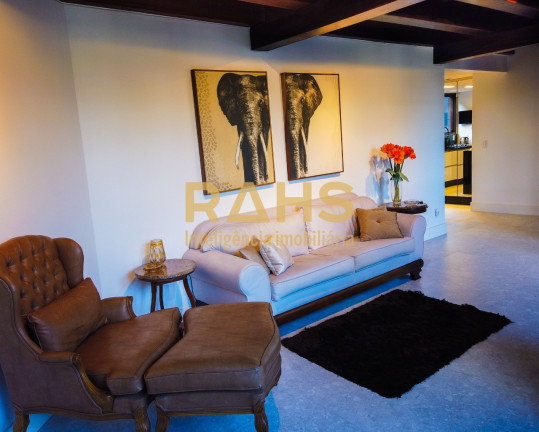 Imagem Casa com 4 Quartos à Venda, 401 m² em América - Joinville Imagem Casa com 4 Quartos à Venda, 401 m² em América - Joinville