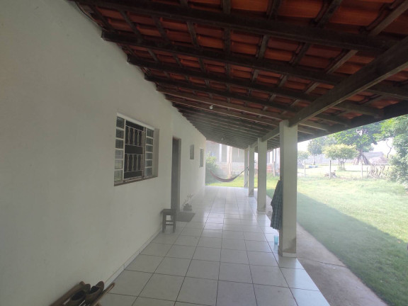Imagem Chácara com 3 Quartos à Venda, 6.666 m² em Rodovia - Alambari
