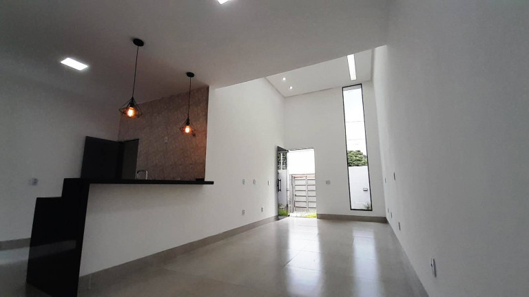 Imagem Casa com 3 Quartos à Venda, 110 m² em Goiânia