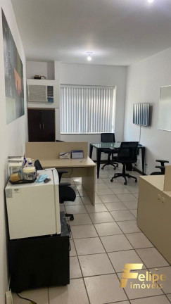Sala Comercial à Venda, 27 m² em Santa Lúcia - Vitória