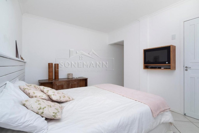 Imagem Casa com 6 Quartos à Venda, 805 m² em Centro - Bombinhas Imagem Casa com 6 Quartos à Venda, 805 m² em Centro - Bombinhas