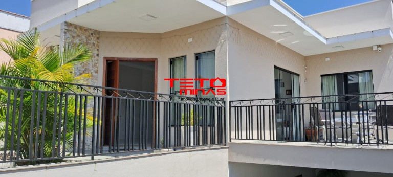 Casa com 3 Quartos à Venda, 270 m² em São Mateus - São Lourenço