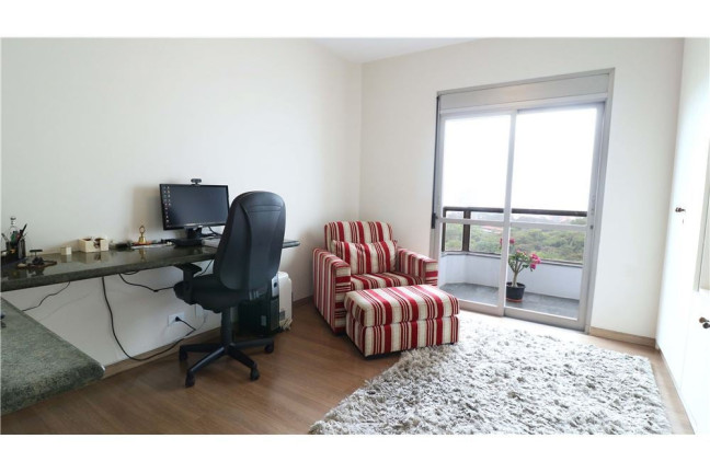 Imagem Apartamento com 3 Quartos à Venda, 189 m² em Vila Suzana - São Paulo