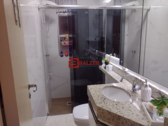 Imagem Apartamento com 2 Quartos à Venda, 66 m² em Centro - Florianópolis