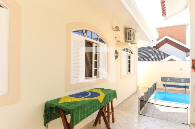 Imagem Casa com 4 Quartos à Venda, 300 m² em Urbanova - São José Dos Campos