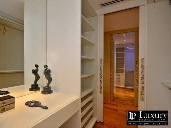 Imagem Apartamento com 4 Quartos à Venda, 274 m² em Itaim Bibi - São Paulo Imagem Apartamento com 4 Quartos à Venda, 274 m² em Itaim Bibi - São Paulo