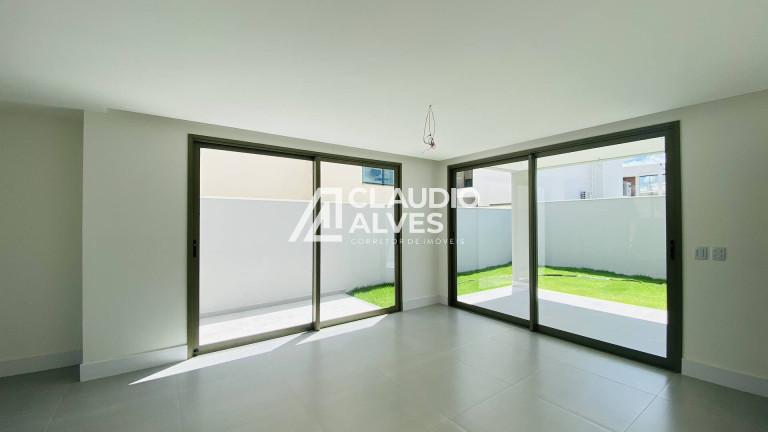 Imagem Casa de Condomínio com 4 Quartos à Venda, 225 m² em Papagaio - Feira De Santana