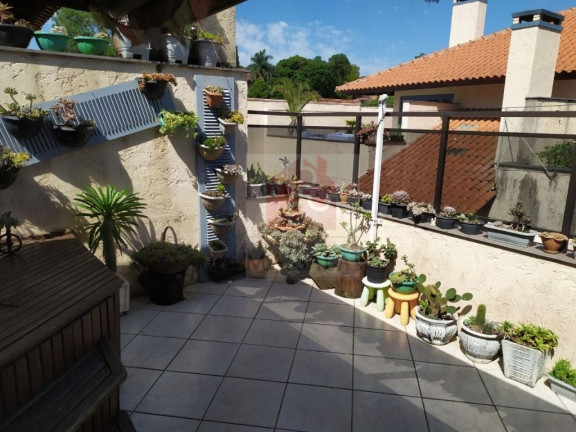 Imagem Casa com 3 Quartos à Venda, 196 m² em Vila Assunção - Porto Alegre Imagem Casa com 3 Quartos à Venda, 196 m² em Vila Assunção - Porto Alegre