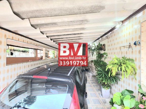 Imagem Casa com 3 Quartos à Venda, 320 m² em Penha Circular - Rio De Janeiro Imagem Casa com 3 Quartos à Venda, 320 m² em Penha Circular - Rio De Janeiro