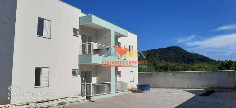 Apartamento com 2 Quartos à Venda, 49 m² em Getuba - Caraguatatuba