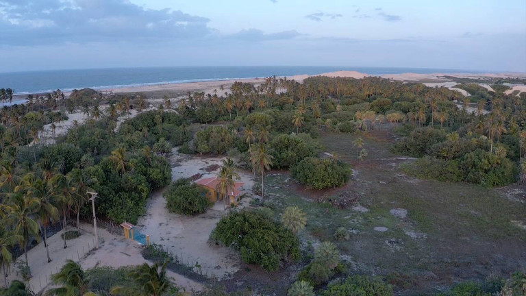 Terreno à Venda, 3.000 m² em Praia De Curimãs - Barroquinha