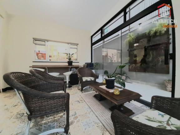 Imagem Casa com 3 Quartos à Venda, 210 m² em Jardim Centenário - Poços De Caldas