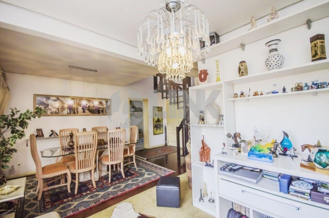 Imagem Imóvel com 3 Quartos à Venda, 207 m² em Menino Deus - Porto Alegre Imagem Imóvel com 3 Quartos à Venda, 207 m² em Menino Deus - Porto Alegre