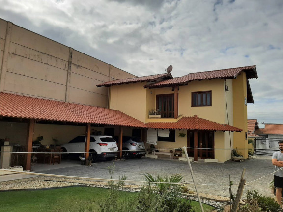 Imagem Sobrado com 3 Quartos à Venda, 590 m² em Centro - Tijucas Imagem Sobrado com 3 Quartos à Venda, 590 m² em Centro - Tijucas