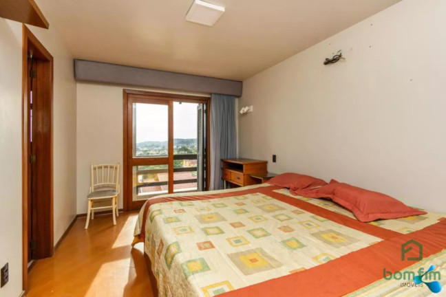 Imagem Casa com 4 Quartos à Venda, 390 m² em Ipanema - Porto Alegre Imagem Casa com 4 Quartos à Venda, 390 m² em Ipanema - Porto Alegre