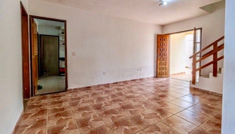 Imagem Casa com 5 Quartos à Venda, 830 m² em Setor Habitacional Arniqueira (águas Claras) - Brasília Imagem Casa com 5 Quartos à Venda, 830 m² em Setor Habitacional Arniqueira (águas Claras) - Brasília