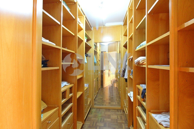 Imagem Apartamento com 4 Quartos à Venda, 214 m² em Menino Deus - Porto Alegre Imagem Apartamento com 4 Quartos à Venda, 214 m² em Menino Deus - Porto Alegre