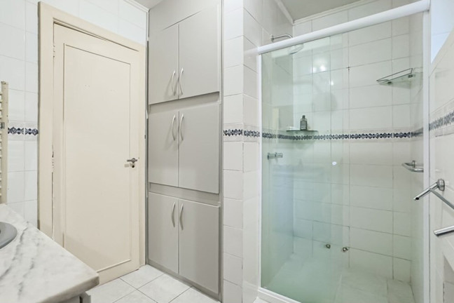 Imagem Apartamento com 4 Quartos à Venda, 190 m² em Rio Branco - Porto Alegre Imagem Apartamento com 4 Quartos à Venda, 190 m² em Rio Branco - Porto Alegre