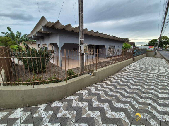 Casa com 3 Quartos à Venda ou Locação, 240 m² em Velha - Blumenau