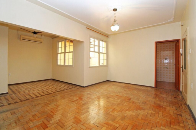 Imagem Imóvel com 3 Quartos à Venda, 86 m² em Vila Ipiranga - Porto Alegre