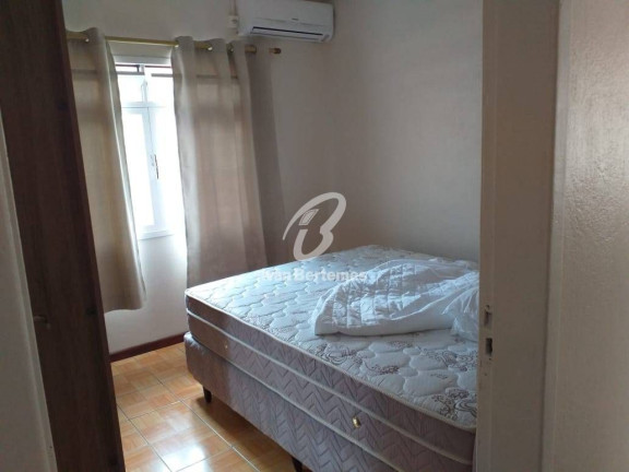 Imagem Casa com 3 Quartos para Temporada, em Canto Grande - Bombinhas Imagem Casa com 3 Quartos para Temporada, em Canto Grande - Bombinhas