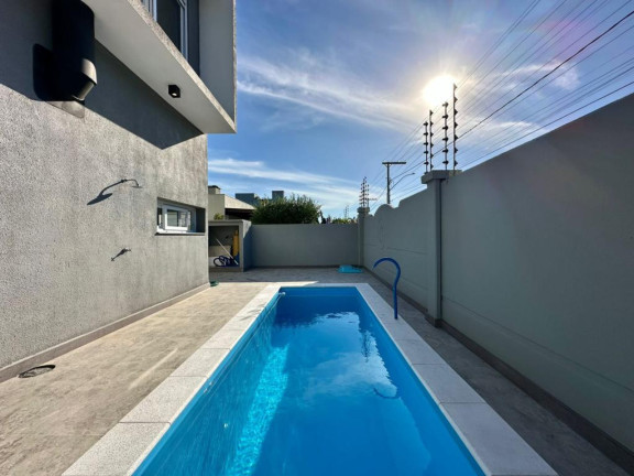 Imagem Casa com 4 Quartos à Venda, 262 m² em Centro - Capao Da Canoa