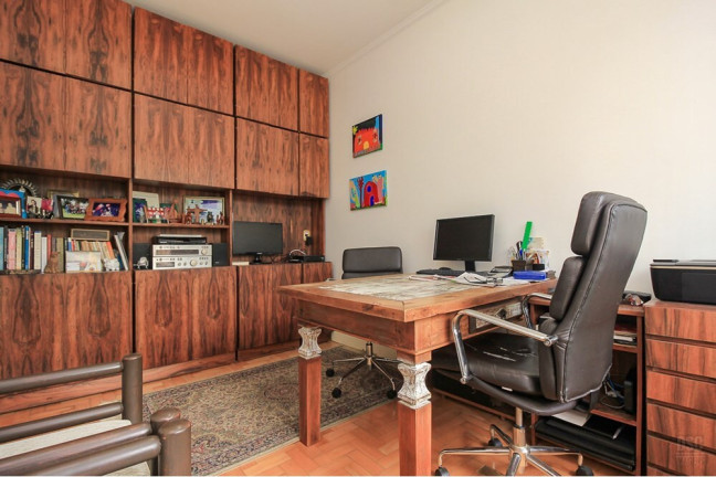 Imagem Casa com 3 Quartos à Venda, 358 m² em Três Figueiras - Porto Alegre Imagem Casa com 3 Quartos à Venda, 358 m² em Três Figueiras - Porto Alegre