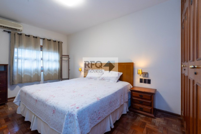 Imagem Casa com 3 Quartos à Venda, 375 m² em Planalto Paulista - São Paulo