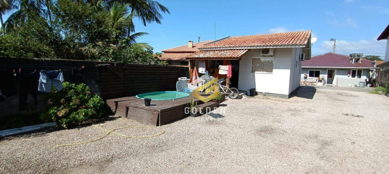 Imagem Casa com 2 Quartos à Venda, 100 m² em Centro - Tijucas