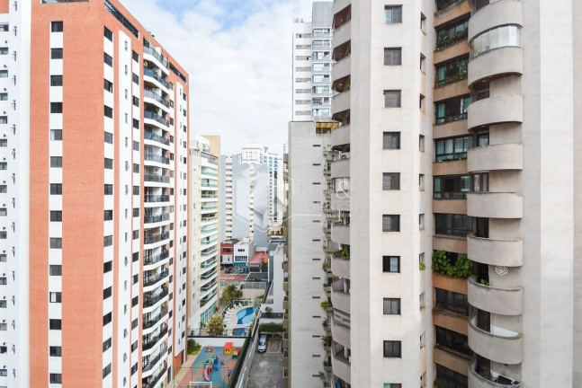 Imagem Apartamento com 2 Quartos à Venda, 57 m² em Moema - São Paulo