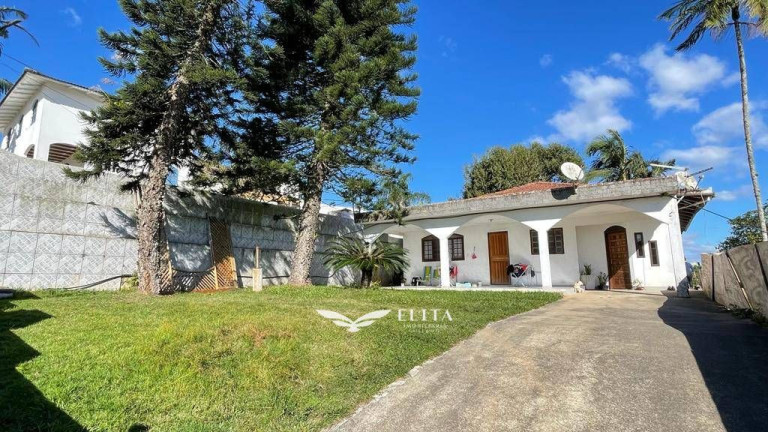 Imagem Casa com 5 Quartos à Venda, 178 m² em Centro - Barra Velha Imagem Casa com 5 Quartos à Venda, 178 m² em Centro - Barra Velha
