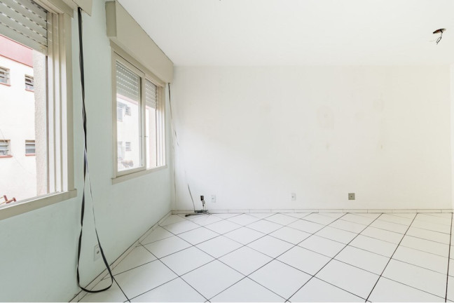 Imagem Imóvel com 1 Quarto à Venda, 27 m² em Jardim Leopoldina - Porto Alegre Imagem Imóvel com 1 Quarto à Venda, 27 m² em Jardim Leopoldina - Porto Alegre