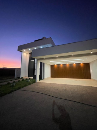 Casa com 3 Quartos à Venda, 230 m² em Condomínio Meridian - Goianésia