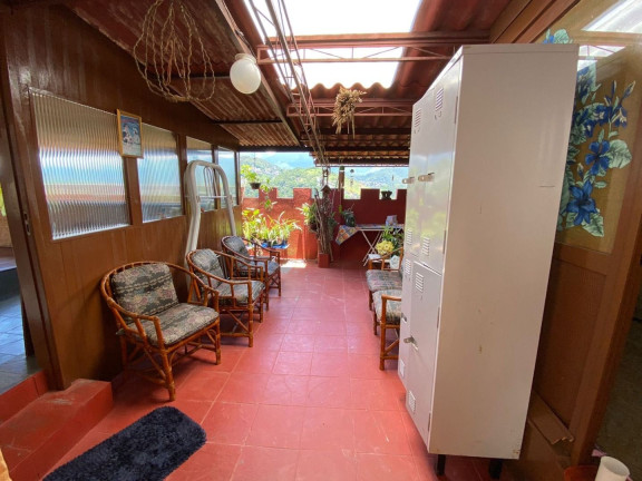 Imagem Imóvel com 12 Quartos à Venda, 320 m² em Artistas - Teresópolis Imagem Imóvel com 12 Quartos à Venda, 320 m² em Artistas - Teresópolis