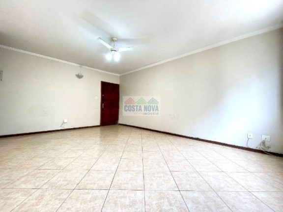 Apartamento com 2 Quartos à Venda, 110 m² em Gonzaga - Santos