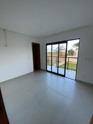 Imagem Casa com 4 Quartos à Venda, 242 m² em Guarajuba - Camaçari