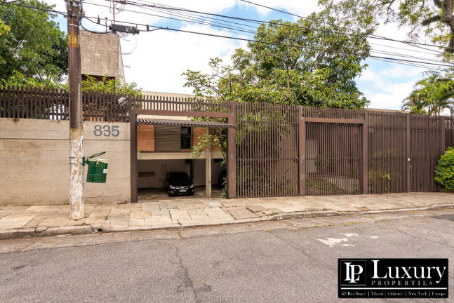 Imagem Casa com 4 Quartos à Venda,  em Pacaembu - São Paulo