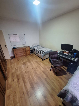 Imagem Sobrado com 3 Quartos à Venda, 263 m² em Vila Bastos - Santo André