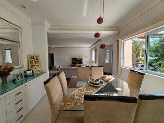 Imagem Casa com 6 Quartos à Venda, 300 m² em Tijuca - Teresópolis Imagem Casa com 6 Quartos à Venda, 300 m² em Tijuca - Teresópolis