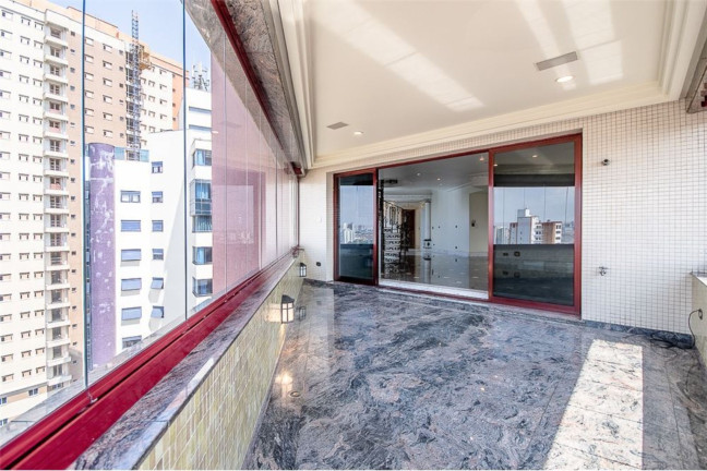 Imagem Casa com 3 Quartos à Venda, 530 m² em Jardim Avelino - São Paulo
