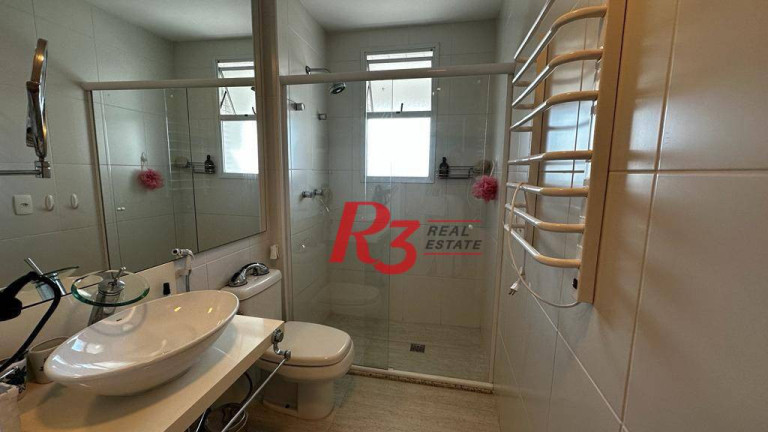 Imagem Apartamento com 3 Quartos para Alugar, 181 m² em Gonzaga - Santos