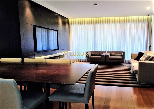 Imagem Imóvel com 4 Quartos à Venda, 200 m² em Lourdes - Belo Horizonte